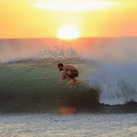 Ti Neves - * ペニシェ