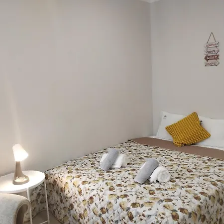 Ti Neves - アパート